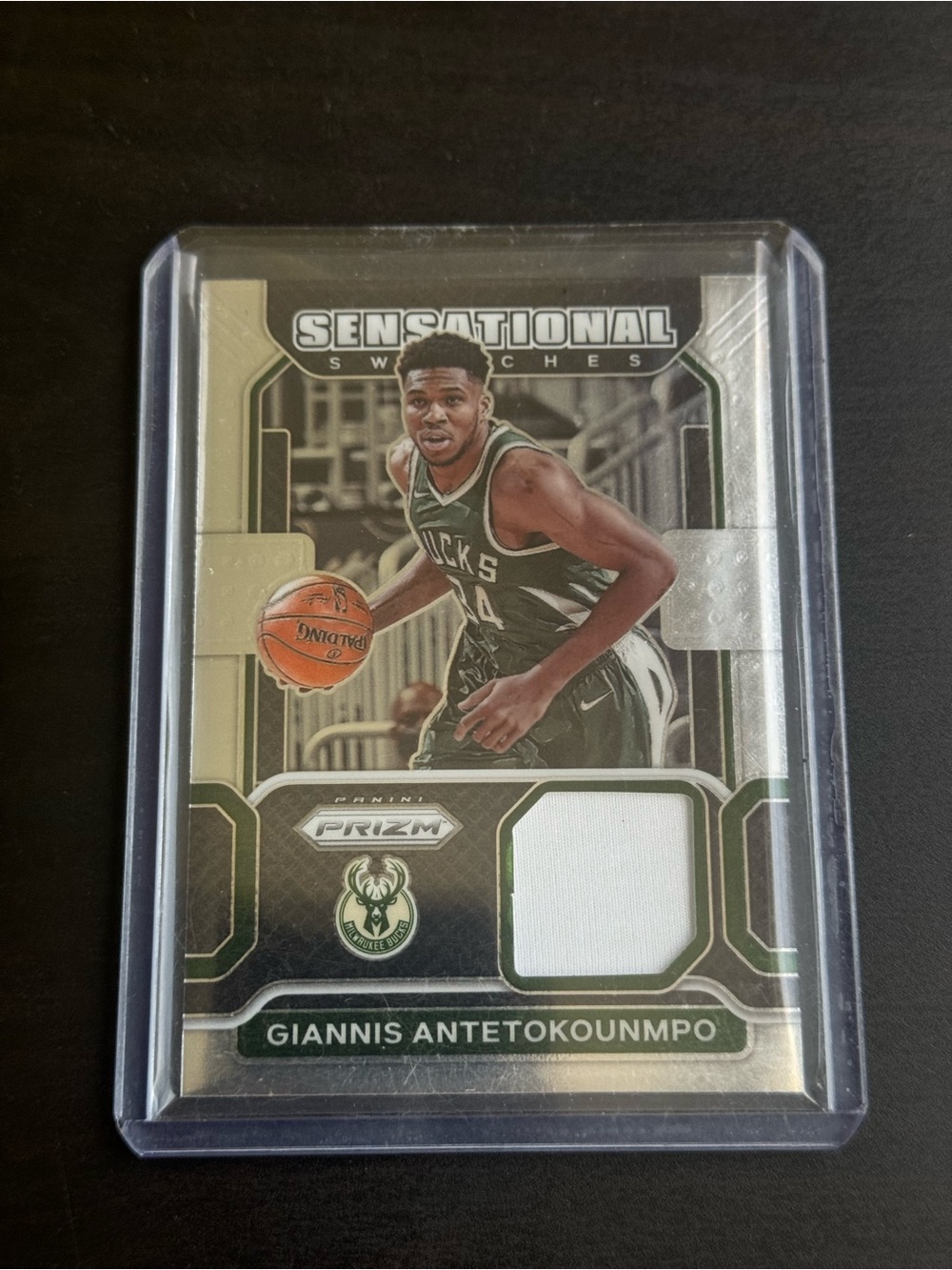 2021-22 Panini Prizm Sensational Swatches Giannis Antetokounmpo Game Used Patch